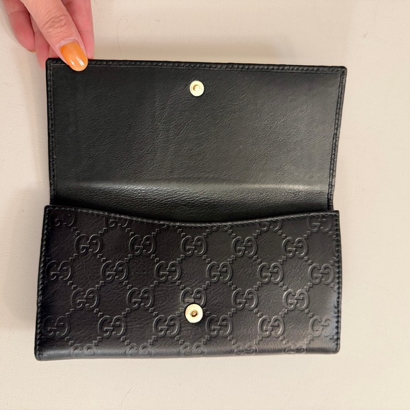 Gucci Logo Black Embossed Leather Long Fold Wallet - Picture 3 of 6